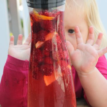 Sommerdrinks…oder wie meine Kids an heissen Tagen genug trinken