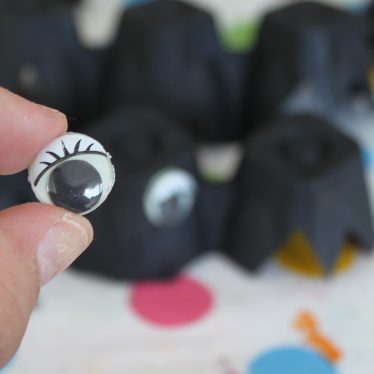 DIY Halloween: Spinnen und Fledermäuse